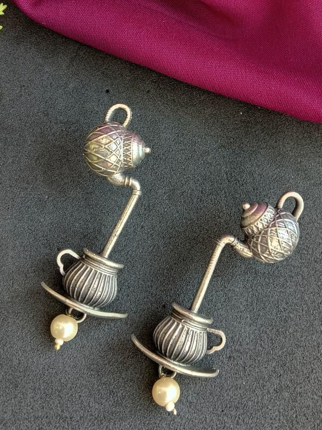 

Efulgenz Silver-Plated Contemporary Oxidised Beaded Drop Earrings
