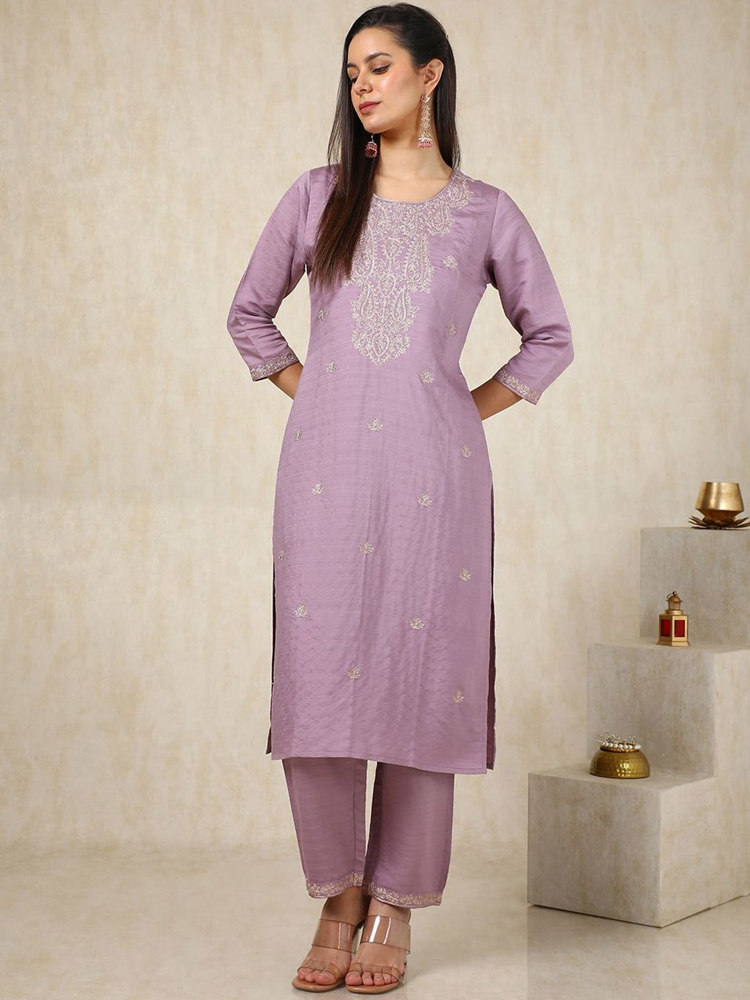 

Soch Flral Embroidered Straight Kurta with Palazzos, Purple
