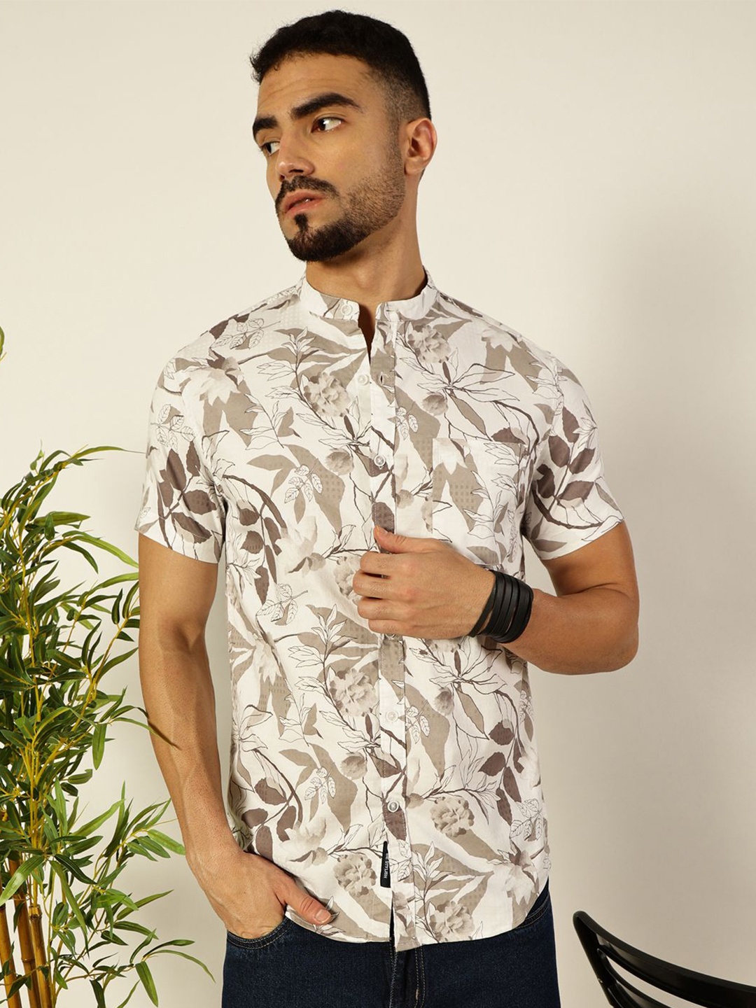 

VALEN CLUB Men Premium Band Collar Floral Self Design Slim Fit Casual Shirt, Off white