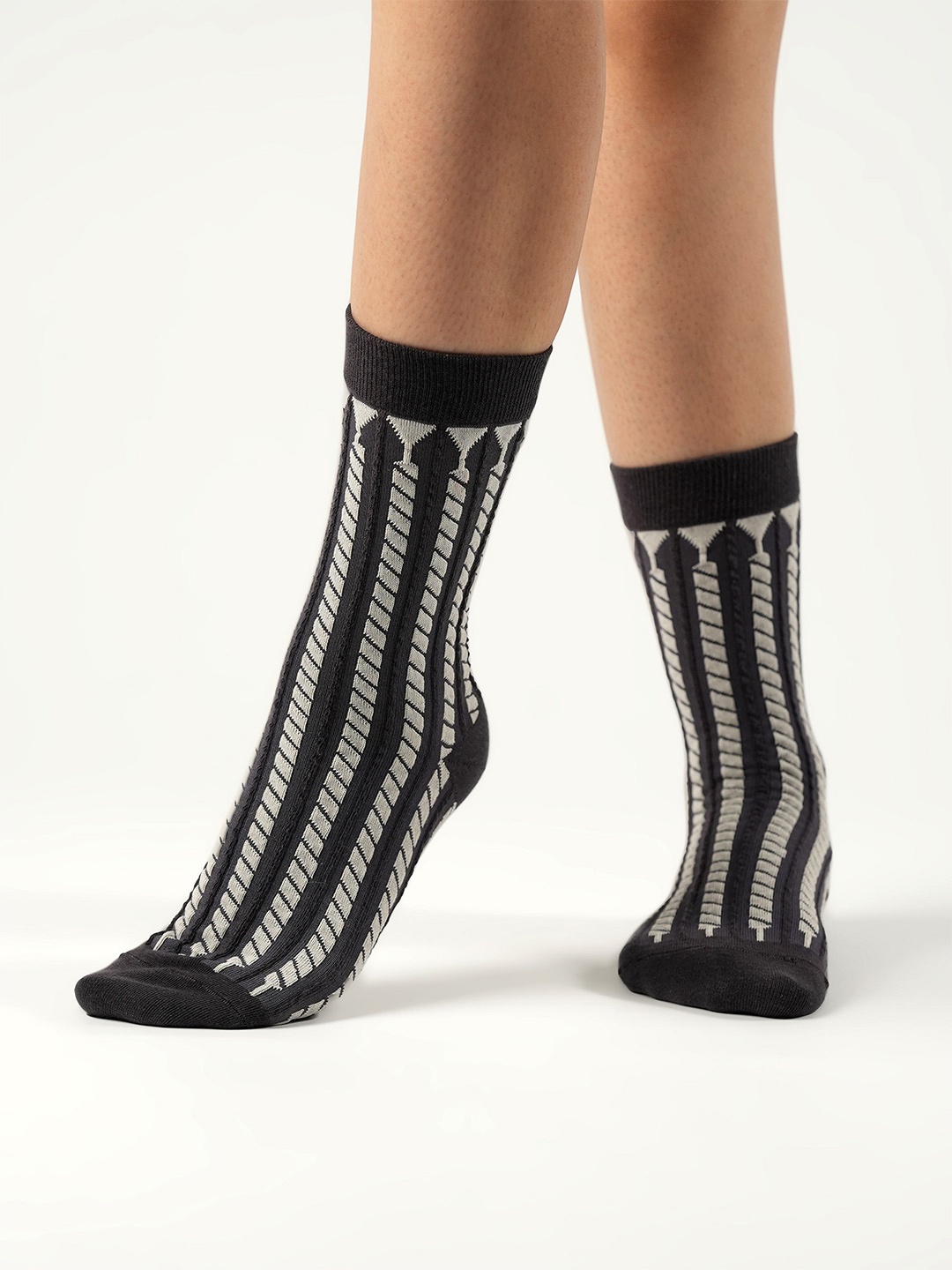 

Theater Women Patterened Cotton Above Ankle-Length Socks, Black