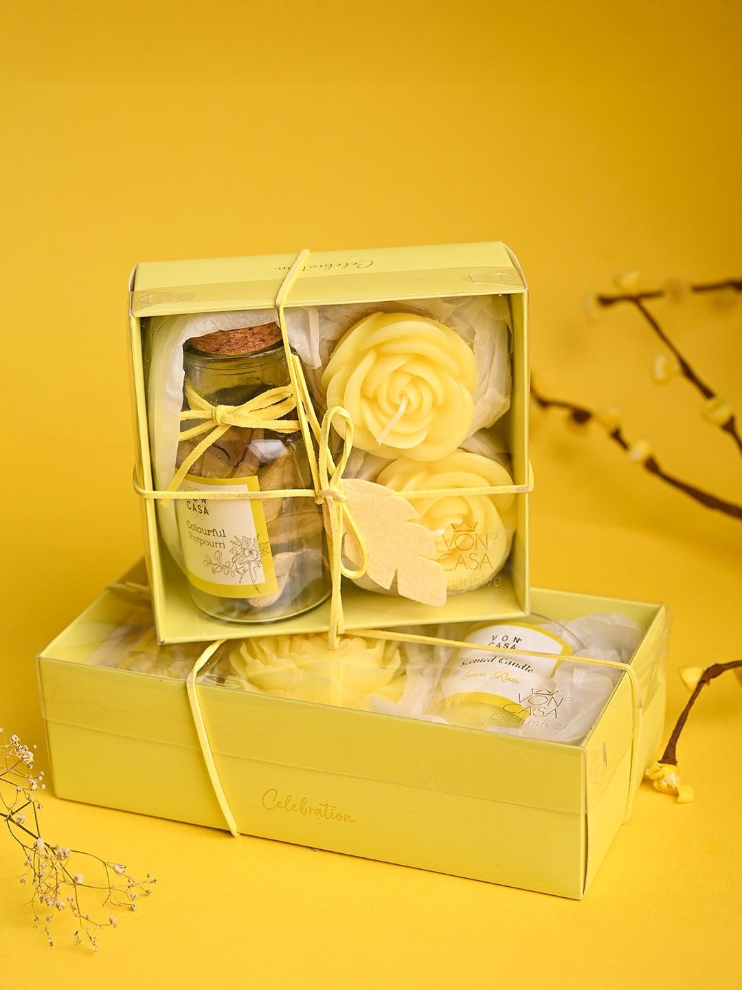 

MARKET99 Yellow 3 Pieces Wax Candles