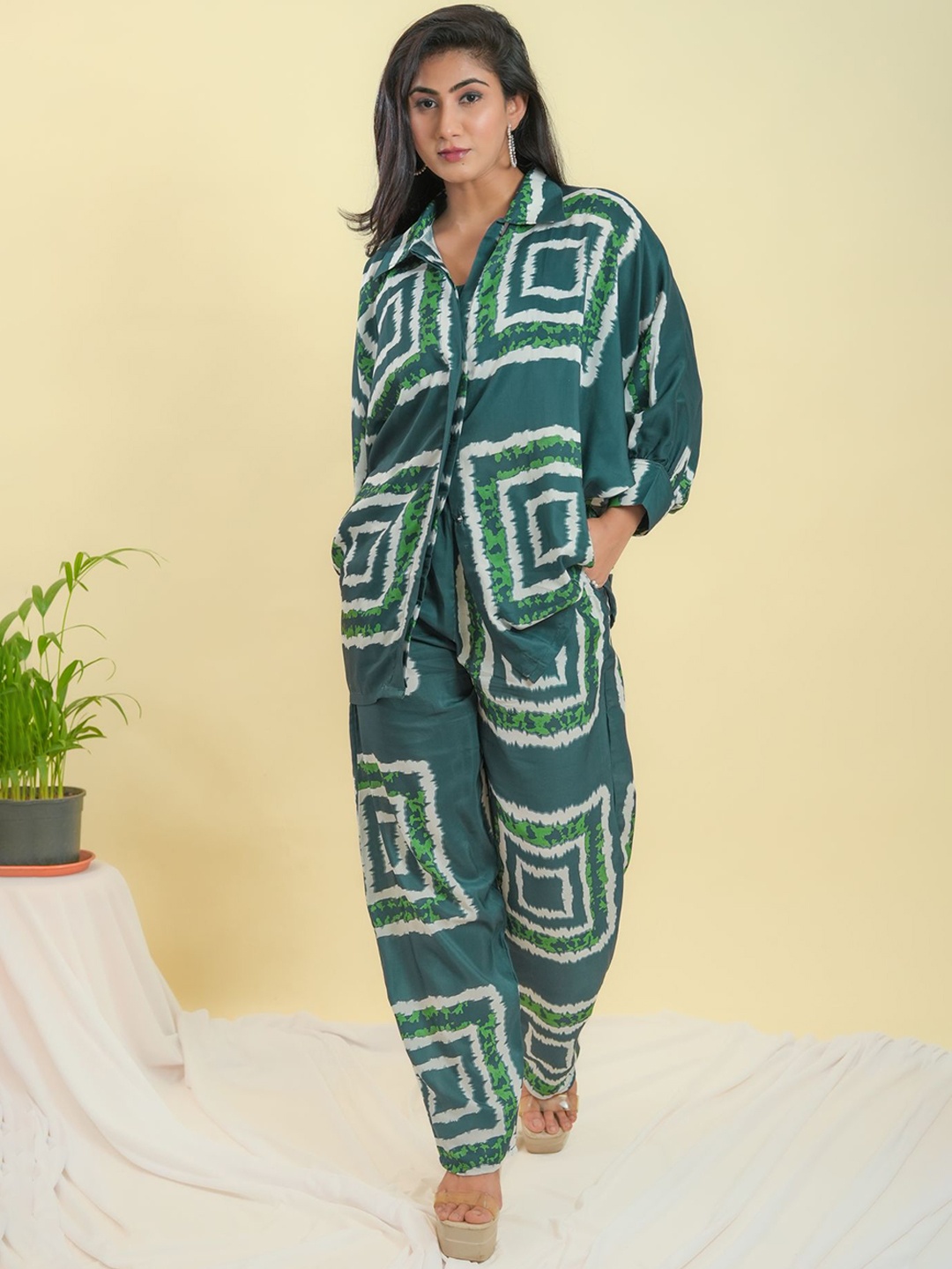 

GO BOUJEE Printed Shirt With Trousers Co-Ords, Green