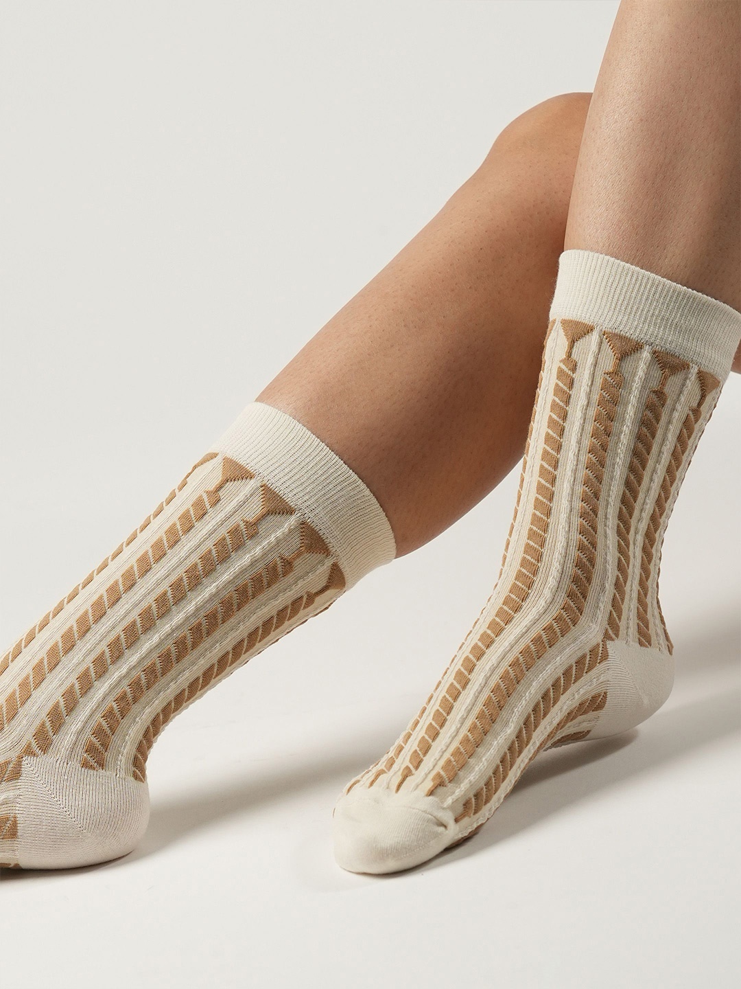 

Theater Women Striped Cotton Above Ankle-Length Socks, Cream