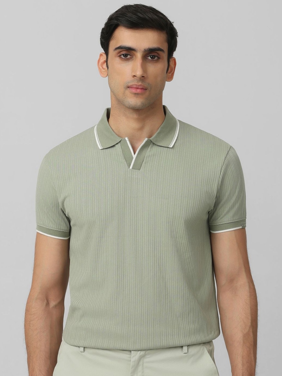 

Mufti Men Polo Collar Pockets Slim Fit T-shirt, Olive