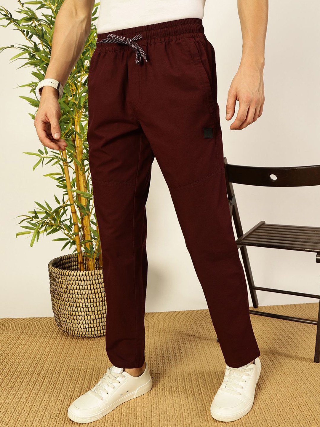 

Thomas Scott Men Cotton Smart Regular Fit Mid-Rise Joggers, Maroon