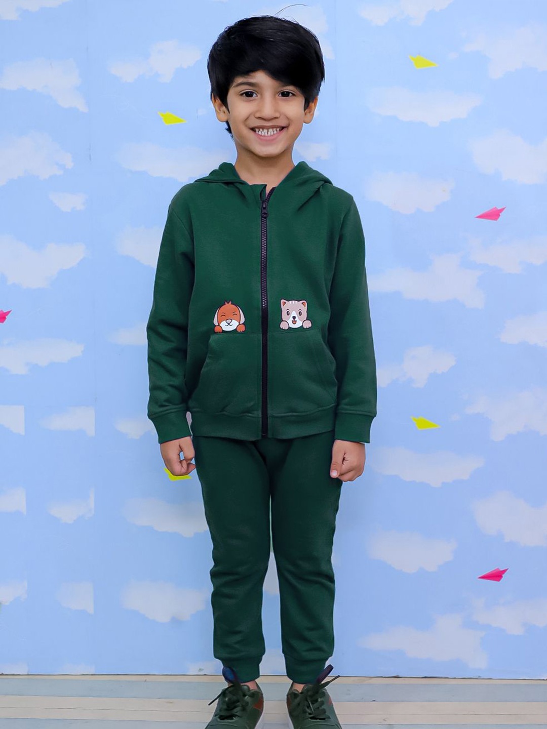 

The Mom Store Boys Printed Hooded Zipper Pure Cotton Casual Jacket & Joggers, Green