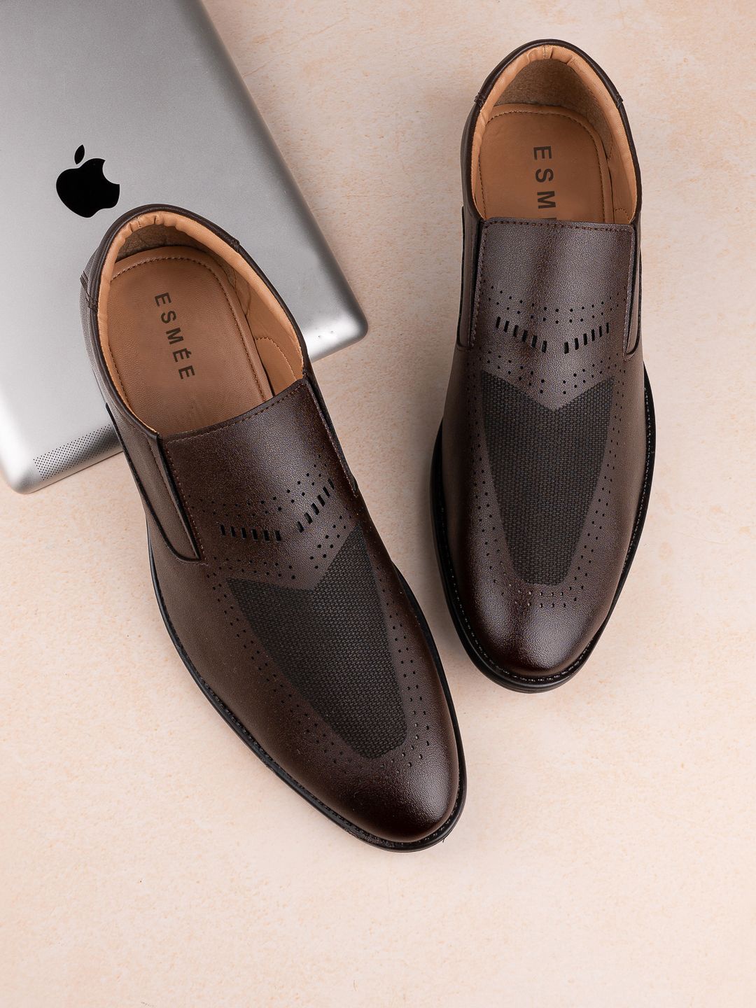 

ESMEE Men Round Toe Formal Slip-Ons, Brown