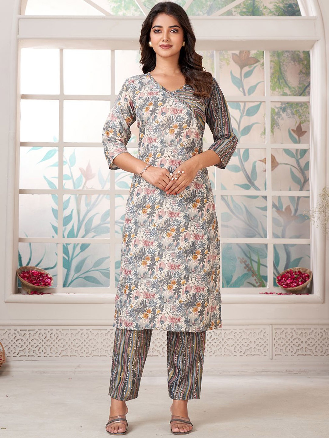 

KALINI Floral Printed Regular Kurta with Palazzo, White