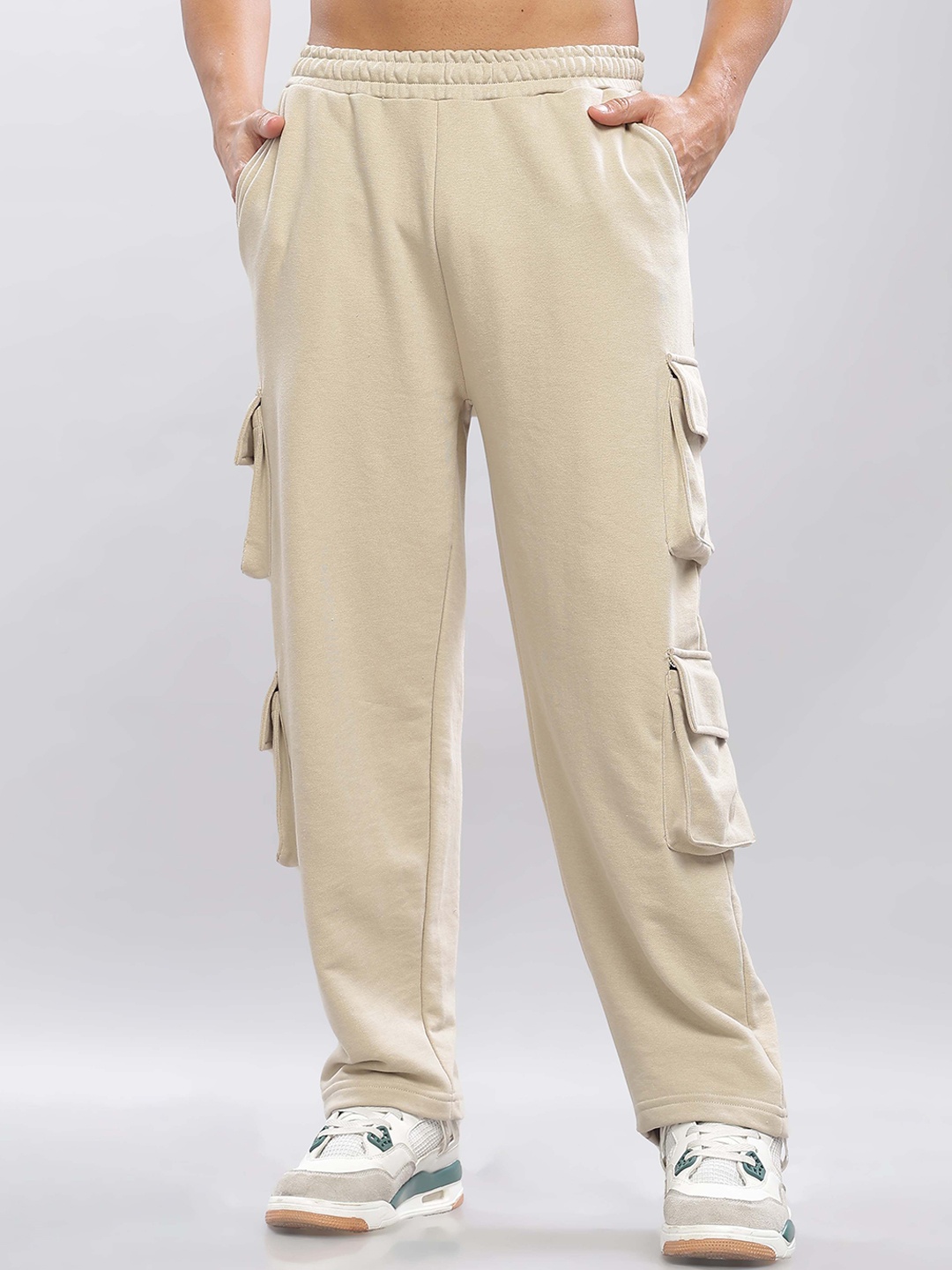 

TOMHIDDLE Men Regular Fit Cotton Cargo Trousers, Beige