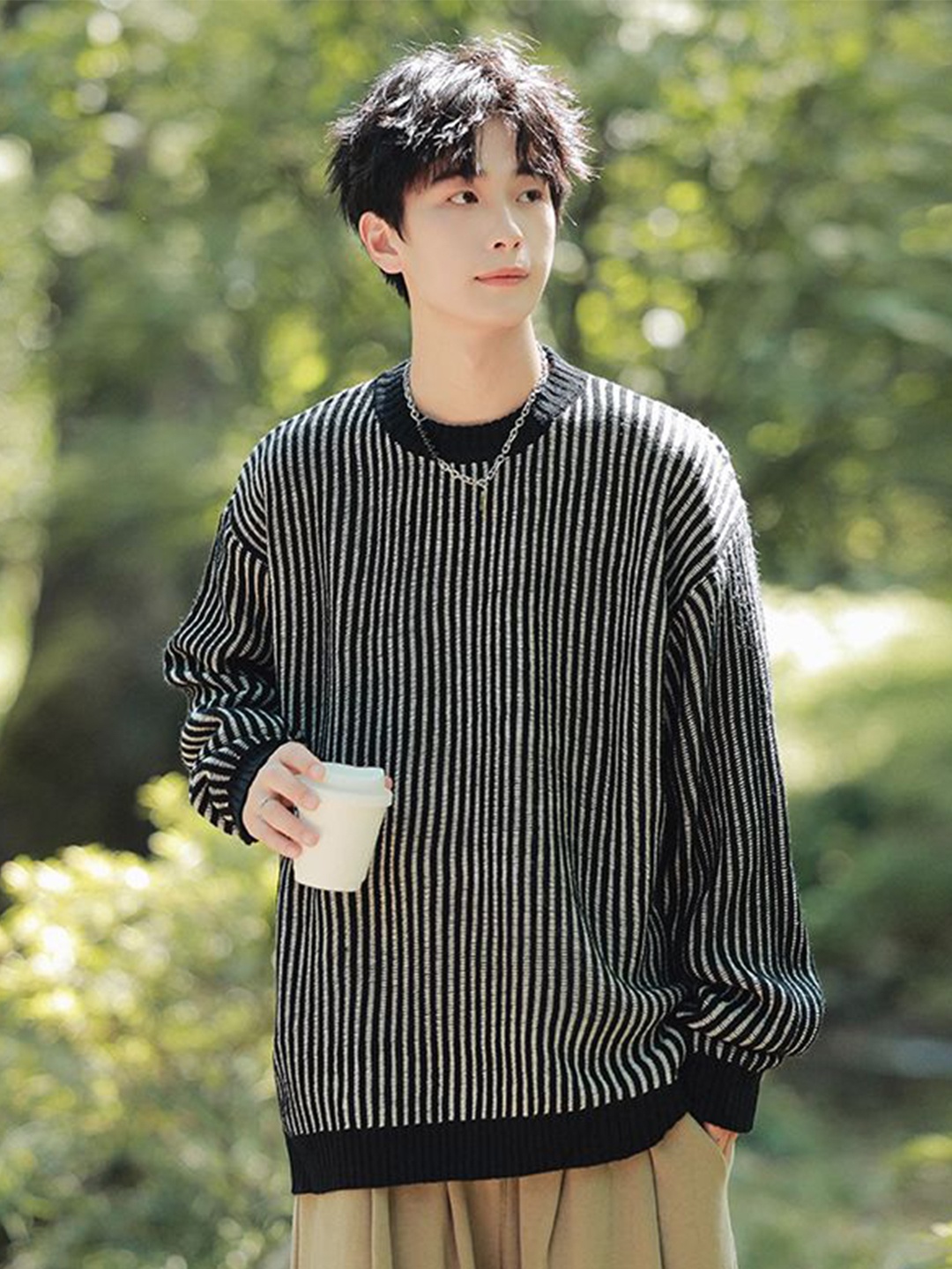 

StyleCast x Revolte Men Striped Round Neck Longline Pullover, Black