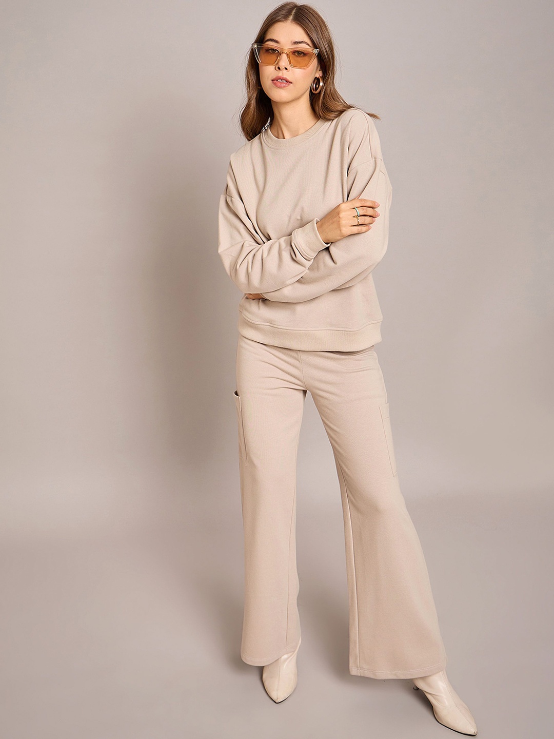 

SASSAFRAS BASICS Round Neck Drop Shoulders Oversized Sweatshirt With Trousers, Taupe