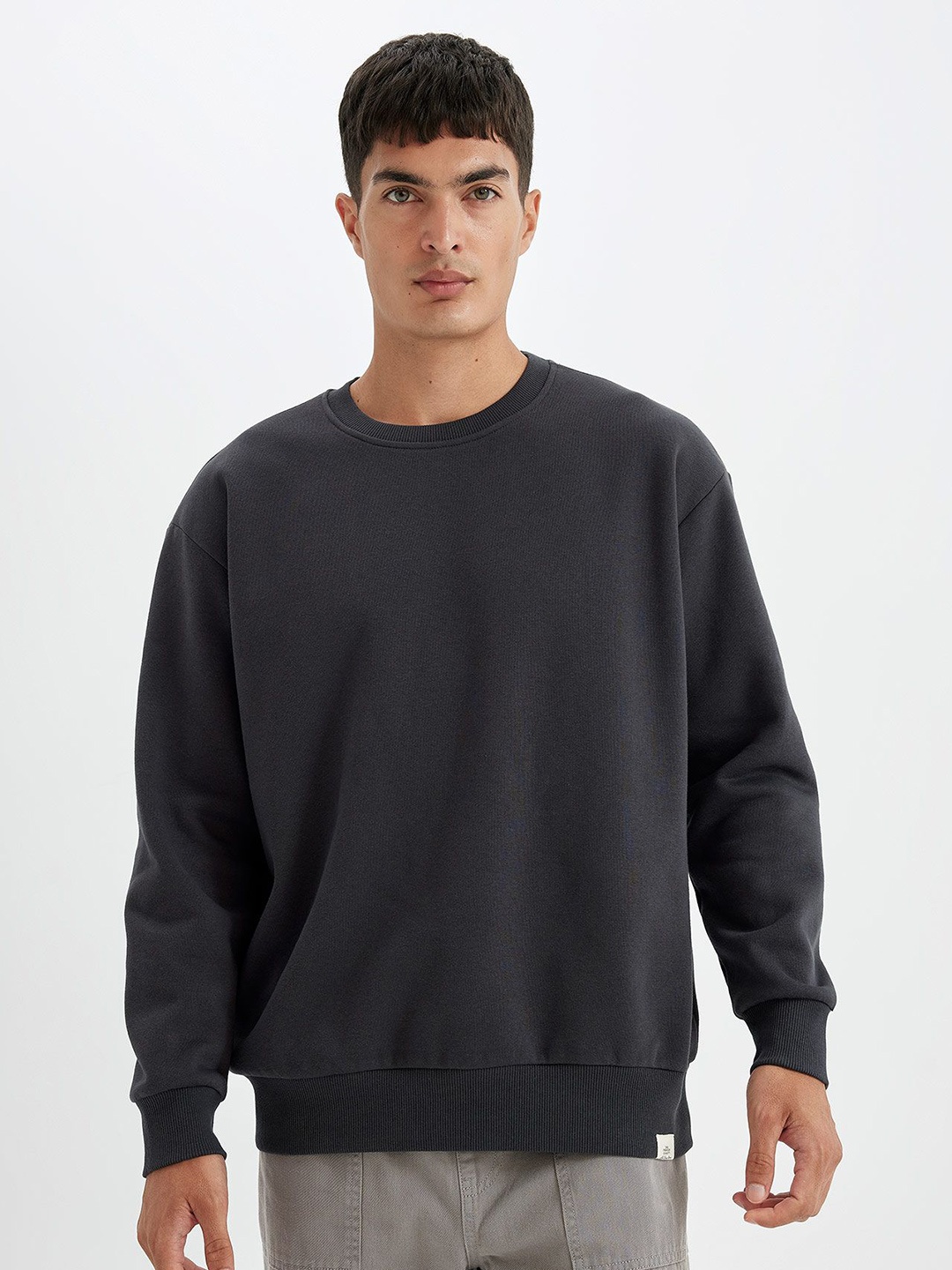 

DeFacto Men Round Neck Pullover Sweaters, Grey