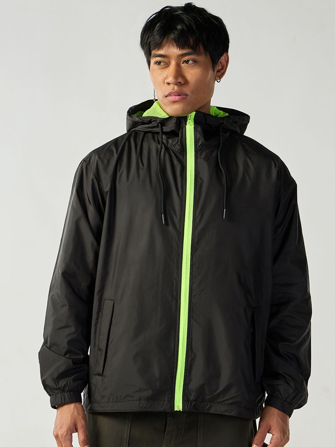 

Bewakoof AIR Oversized Hooded Windcheater Jacket, Black