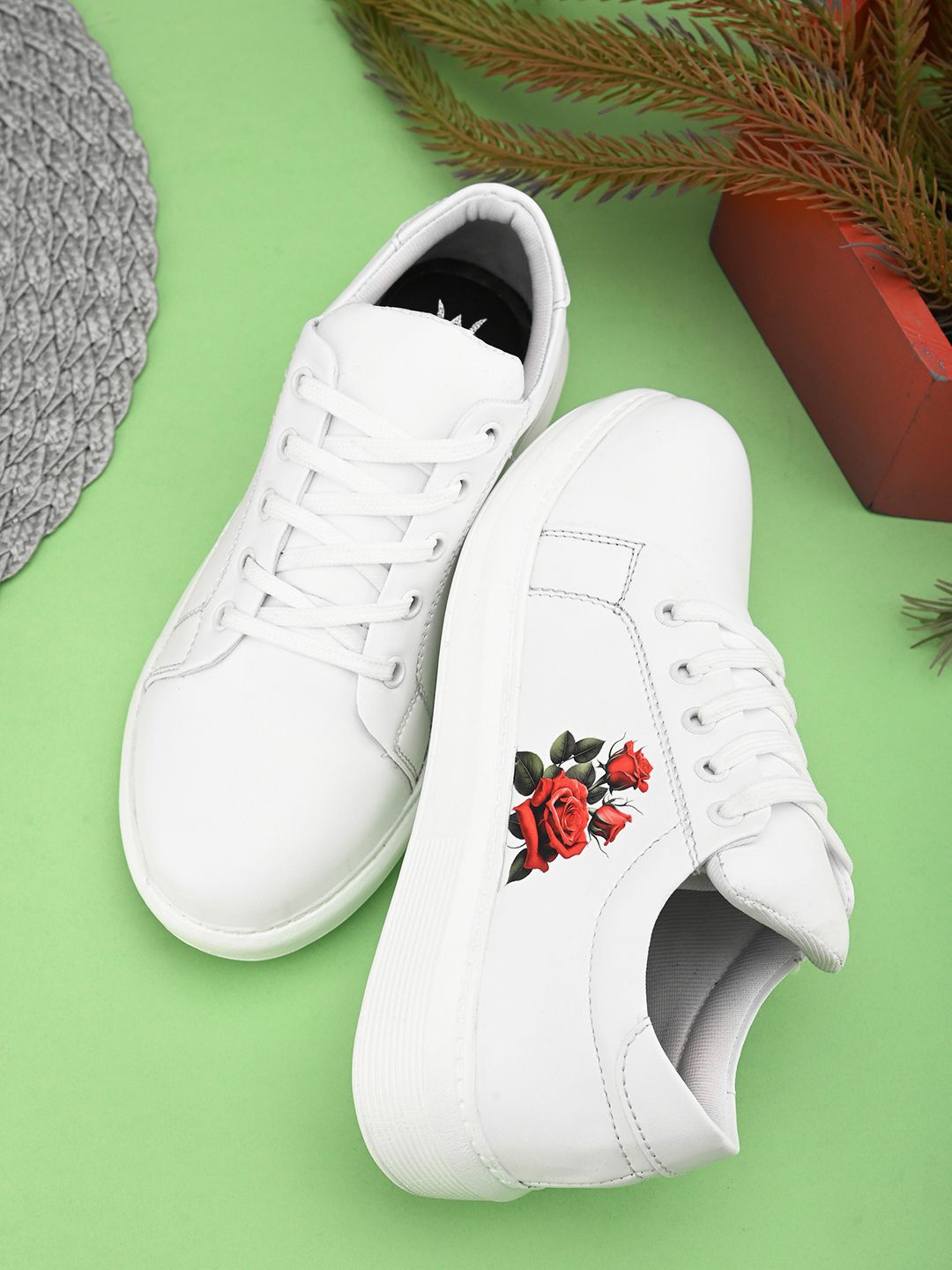 

Killer Women Lace-Ups Sneakers, White
