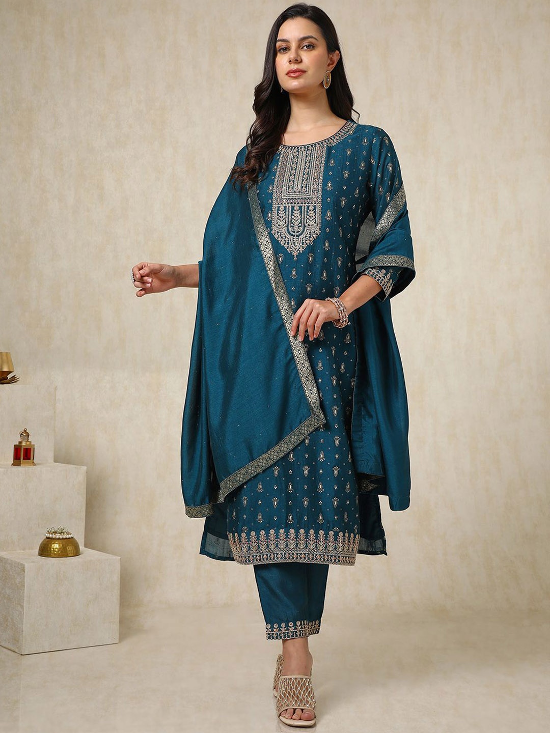 

Soch Ethnic Motifs Embroidered Straight Kurta with Trousers & Dupatta, Teal