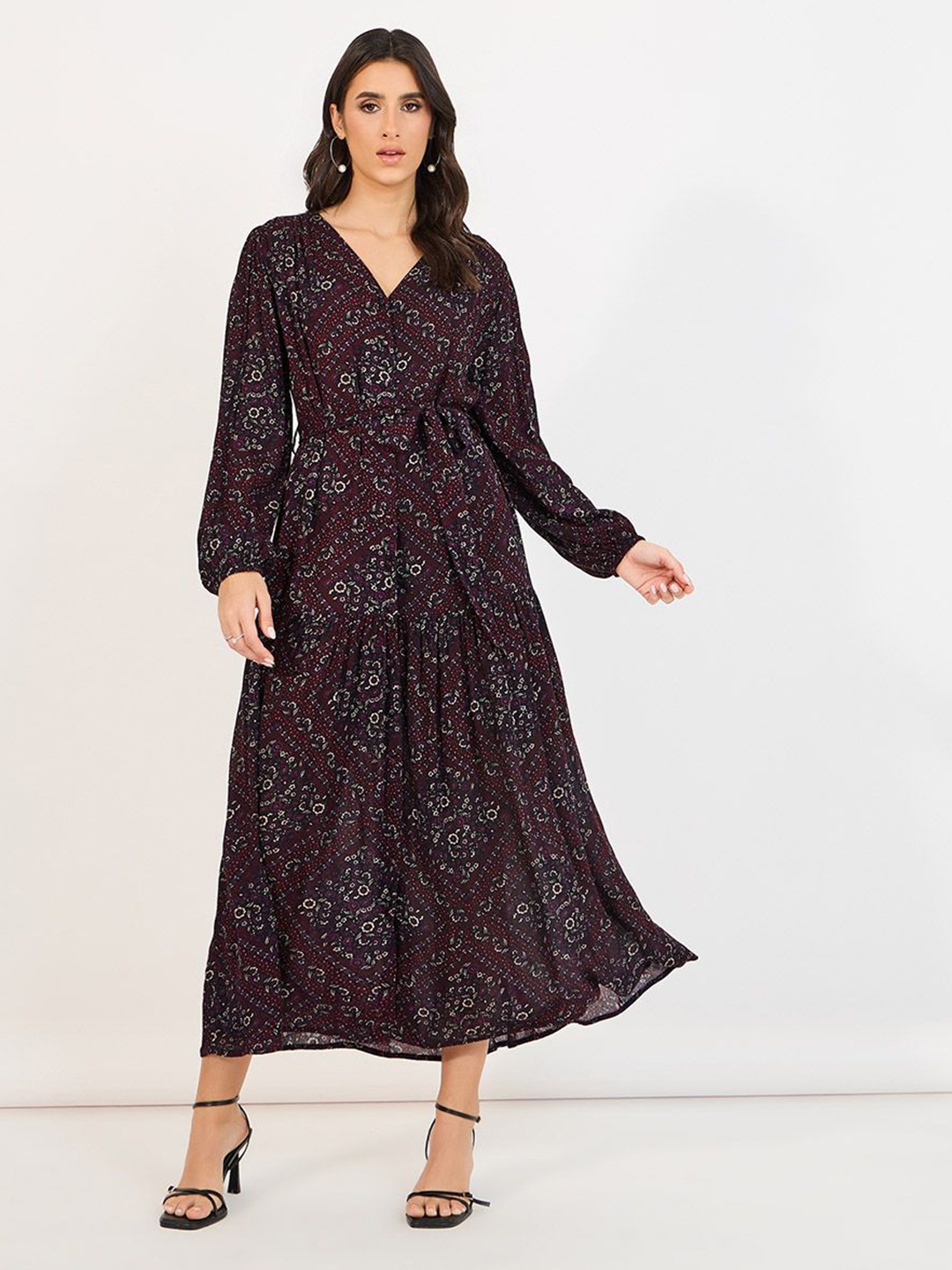 

Styli Women Floral Printed V-Neck Puff Sleeves A-Line Maxi Dress, Black