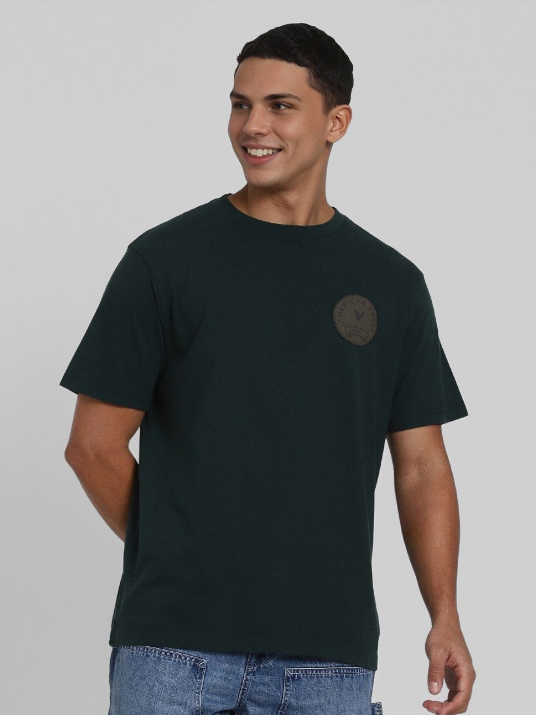 

AMERICAN EAGLE OUTFITTERS Men Pure Cotton Drop-Shoulder Sleeves Applique T-shirt, Green