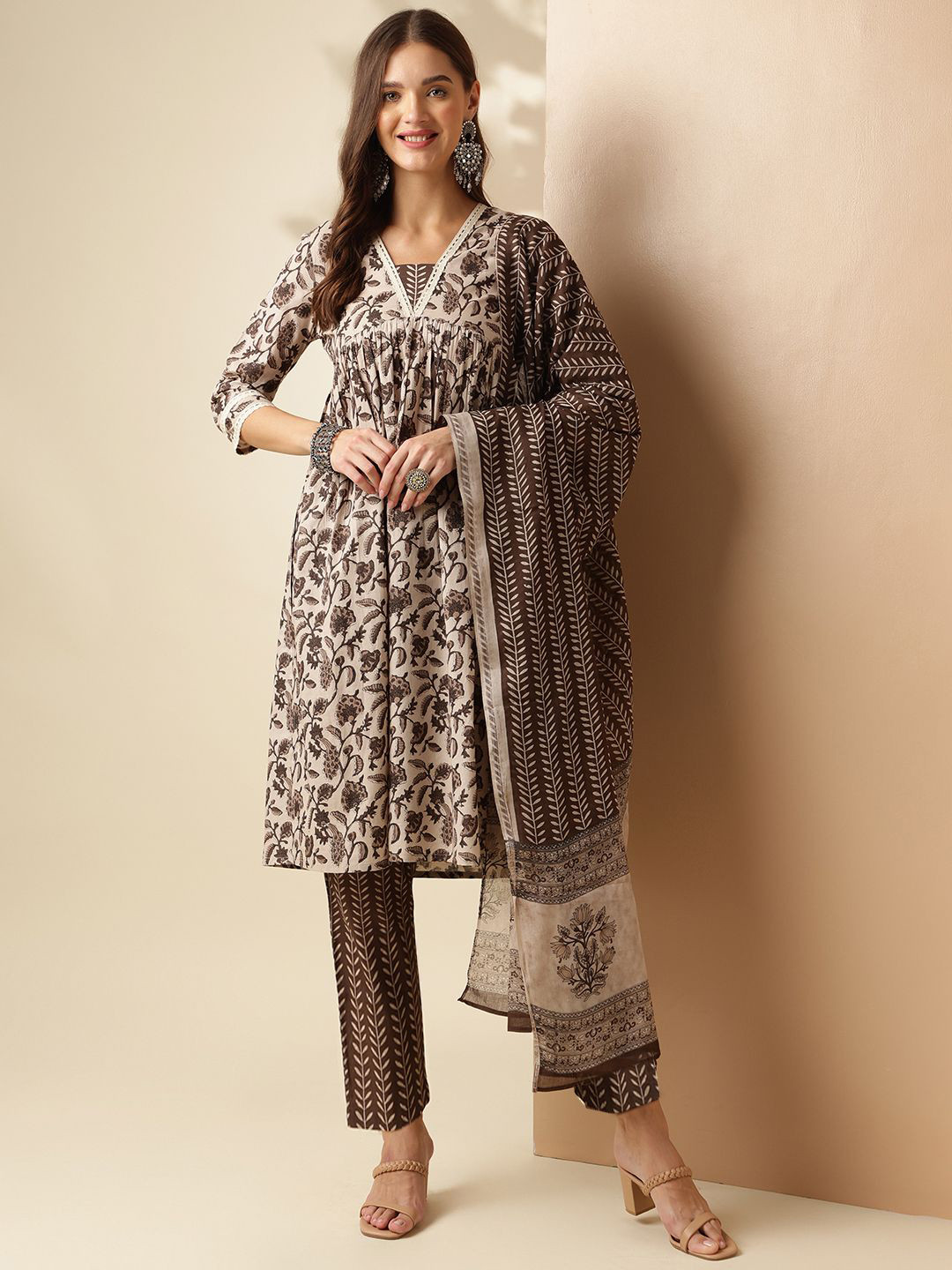 

Anouk Ethnic Motifs Printed Regular Pure Cotton Anarkali Kurta with Trousers & Dupatta, Brown