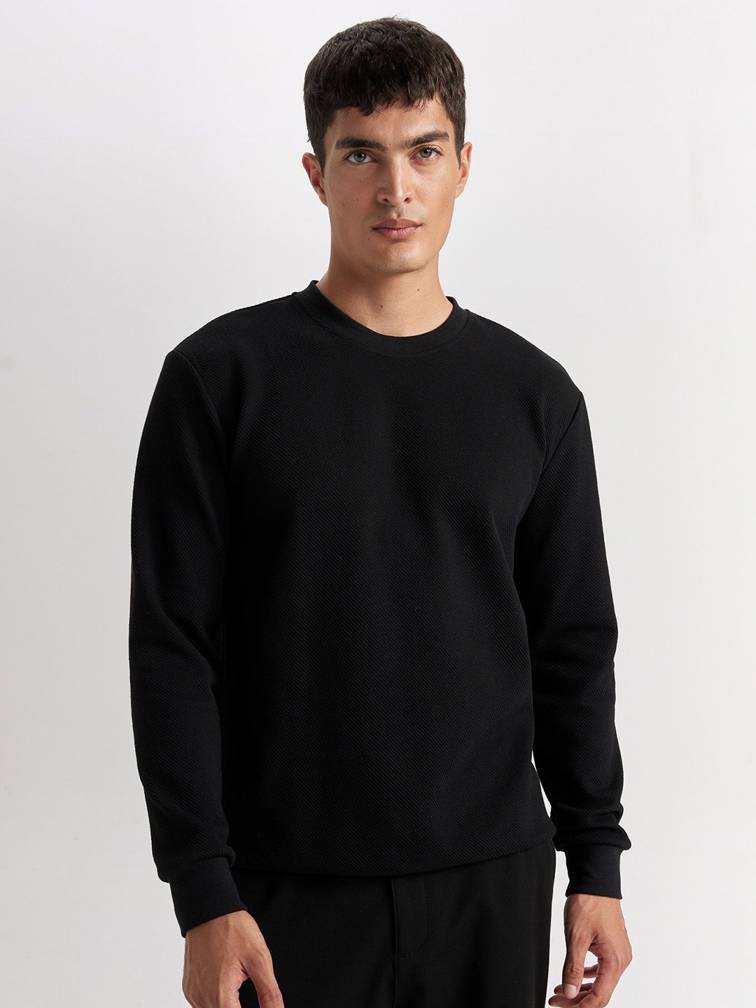 

DeFacto Men Striped Ribbed Pullover, Black