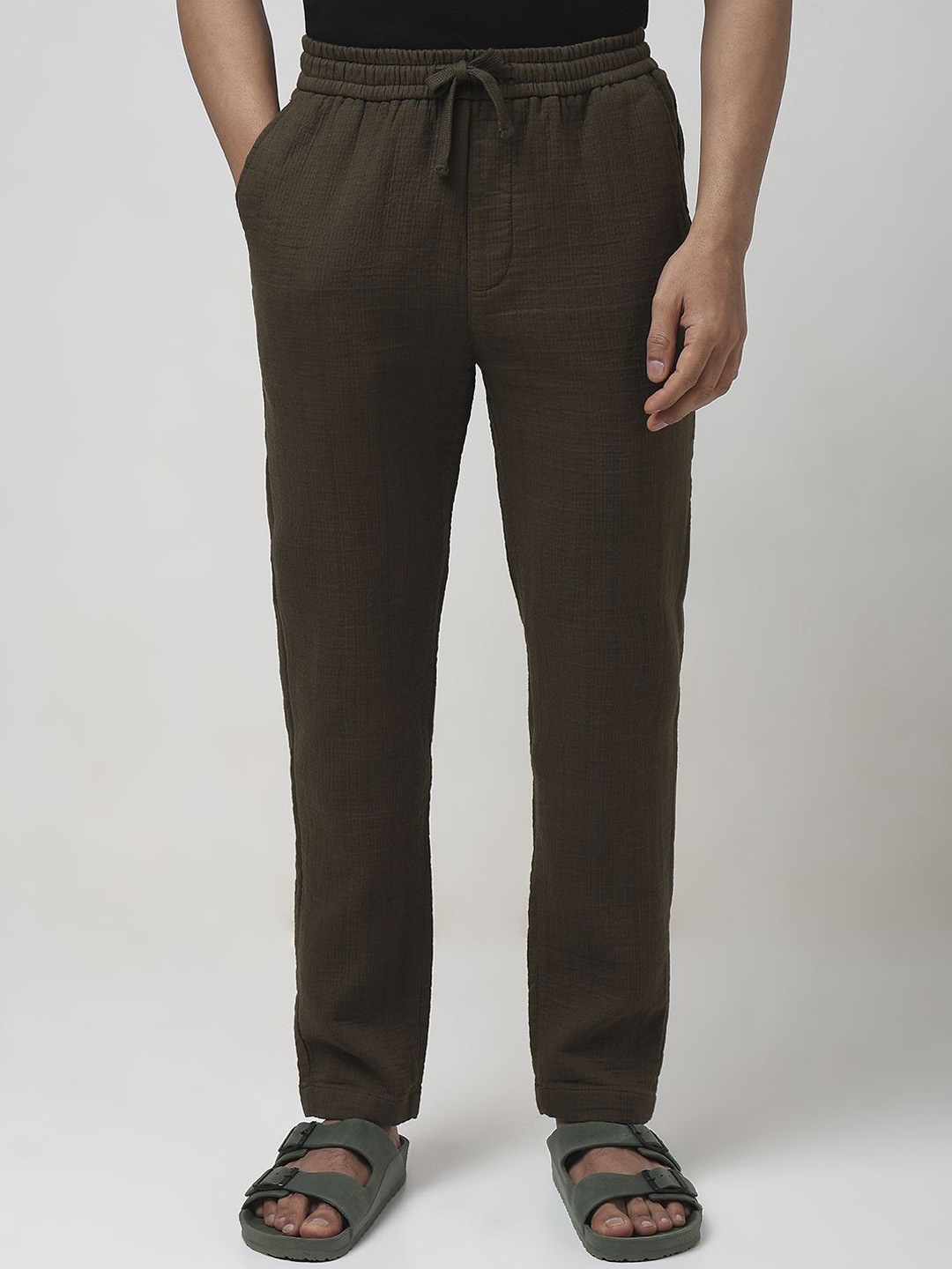 

Mufti Men Relaxed Straight Fit Regular Trousers, Brown