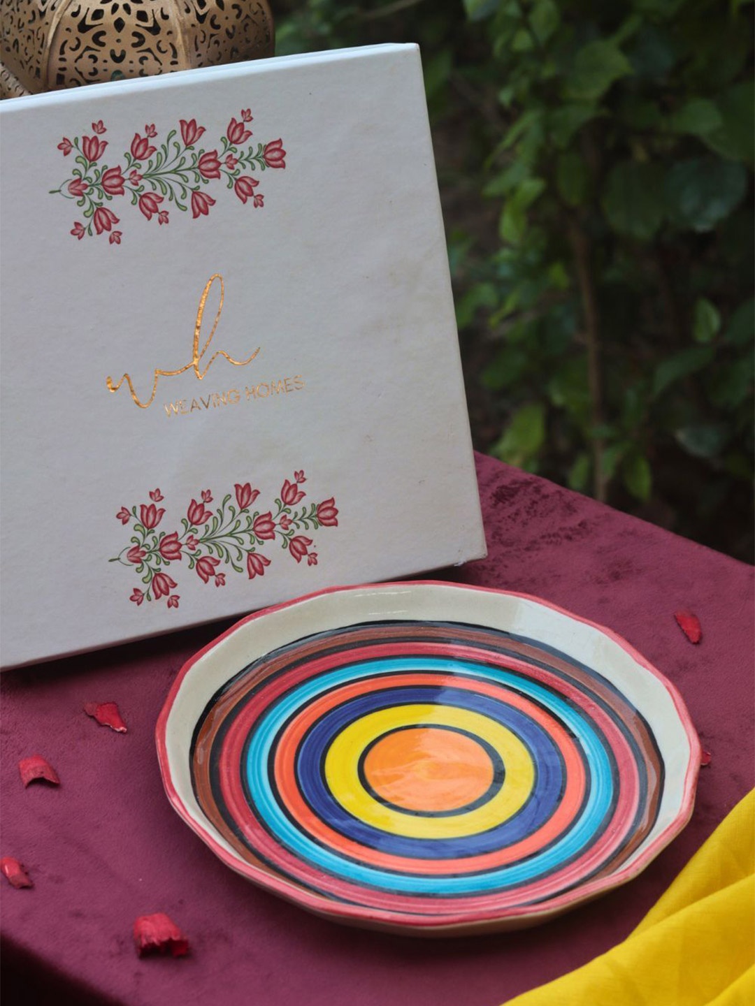 

WEAVING HOMES Red & Blue Rainbow Swirl Printed Ceramic Dishwasher Safe Plate