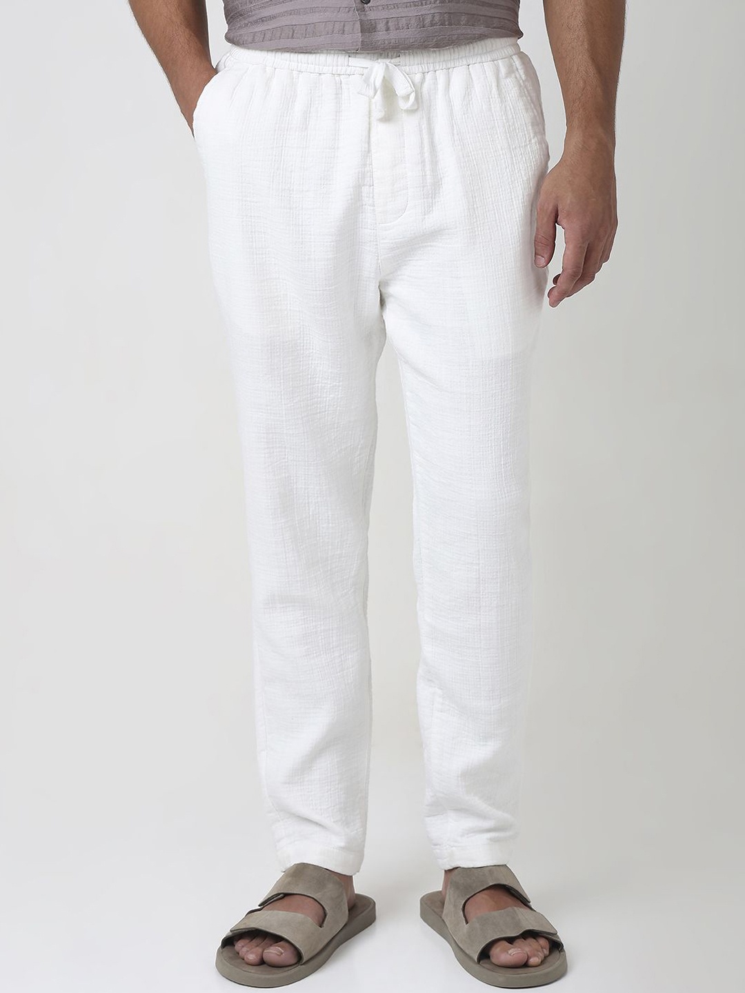 

Mufti Men Mid-Rise Relaxed Straight Fit Trousers, White