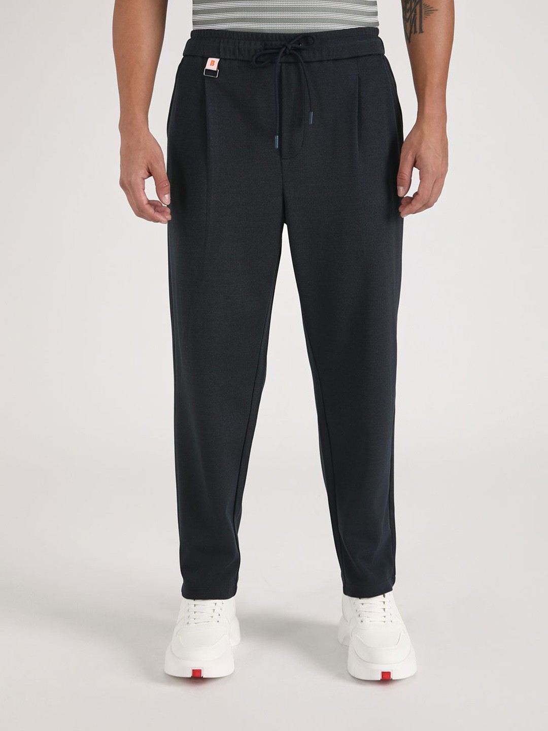 

Banana Club Men Relaxed Pleated Korean Trousers, Black