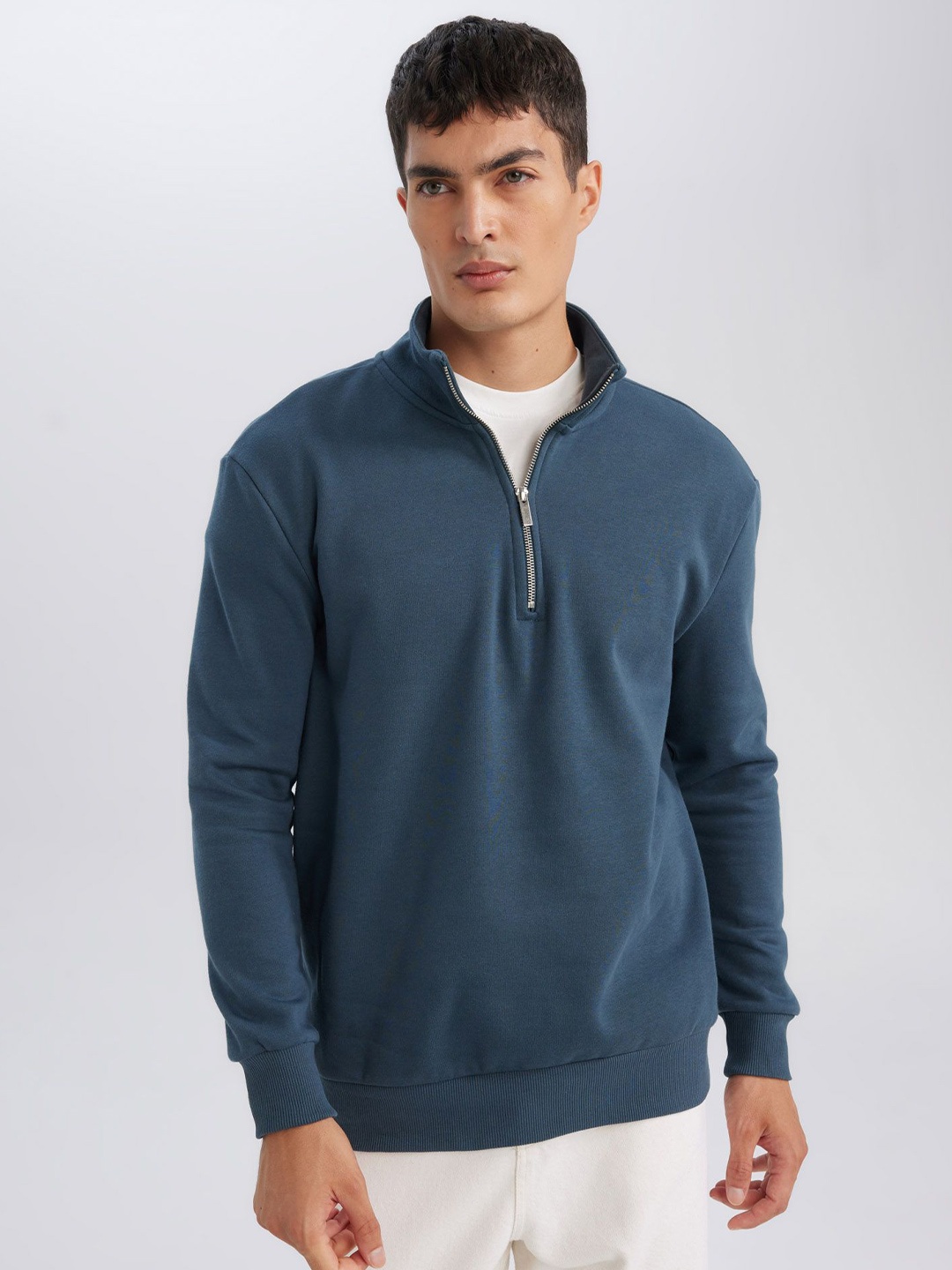 

DeFacto Men Long Sleeves Pullover, Blue