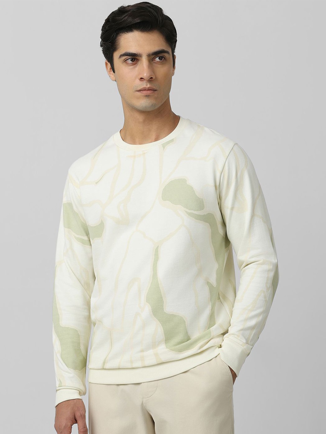 

Mufti Men Printed Sweatshirt, Off white