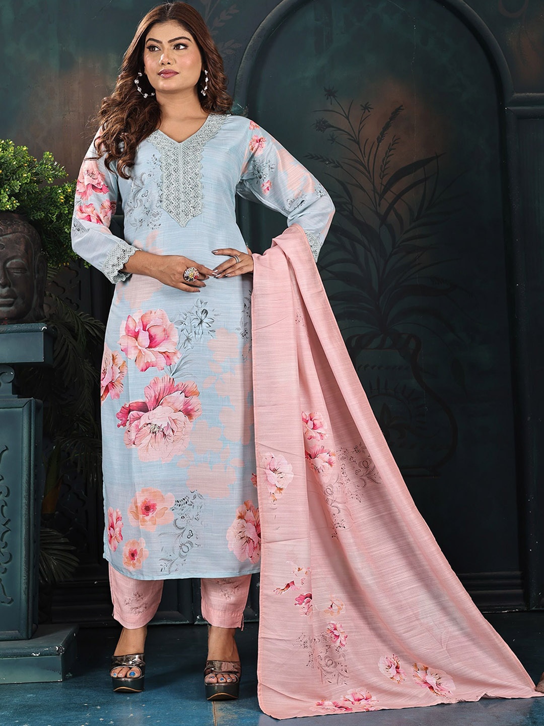 

Maheesha Floral Printed V-Neck Straight Kurta with Trousers & Dupatta, Blue