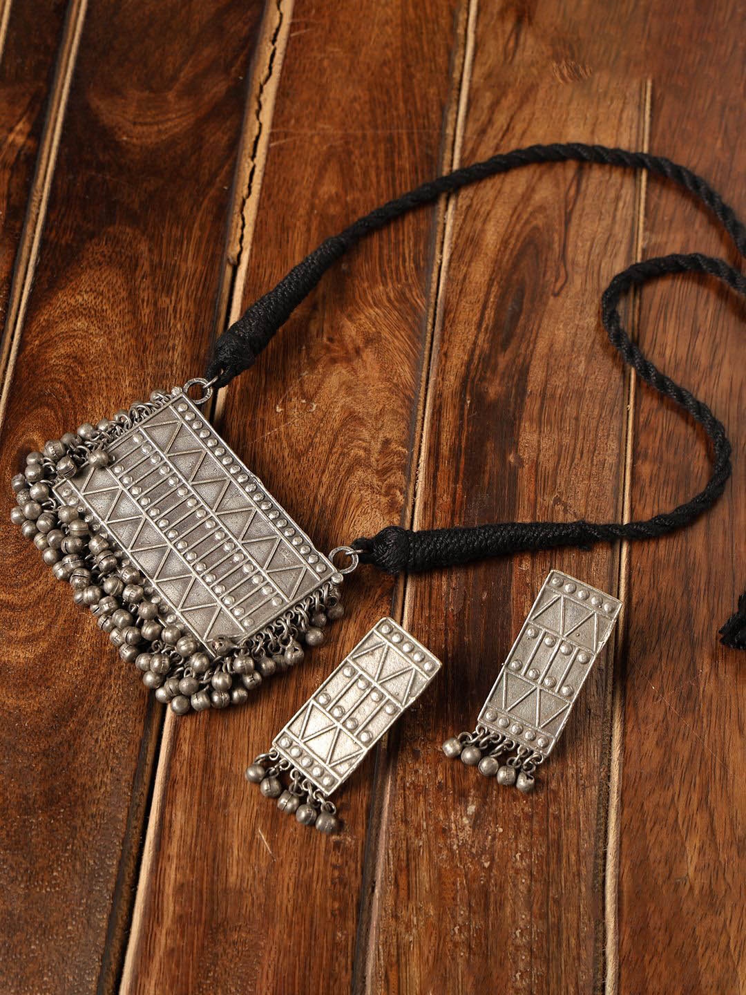 

PATOLA BY VJ Silver-Plated Beaded-Studded Jewellery Set