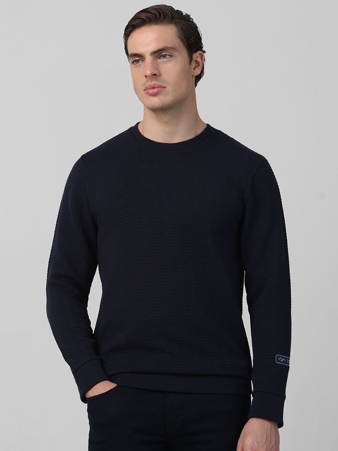 

Mufti Men Round Neck Textured Sweatshirt, Navy blue