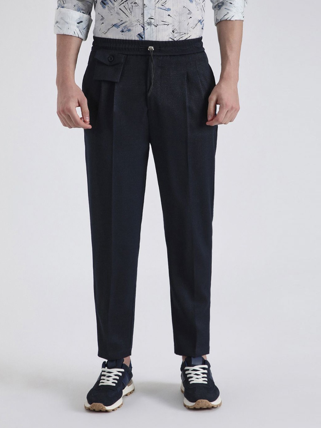 

Banana Club Men Mid-Rise Pleated Relaxed Korean Trousers, Navy blue