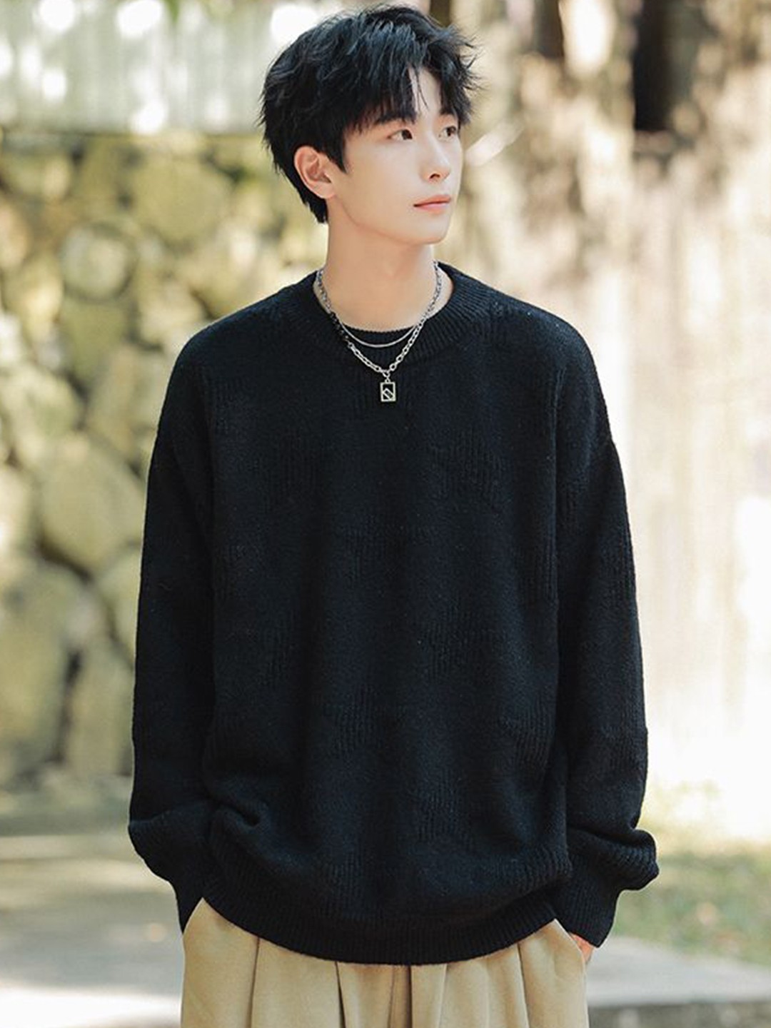 

StyleCast x Revolte Men Round Neck Longline Pullover, Black