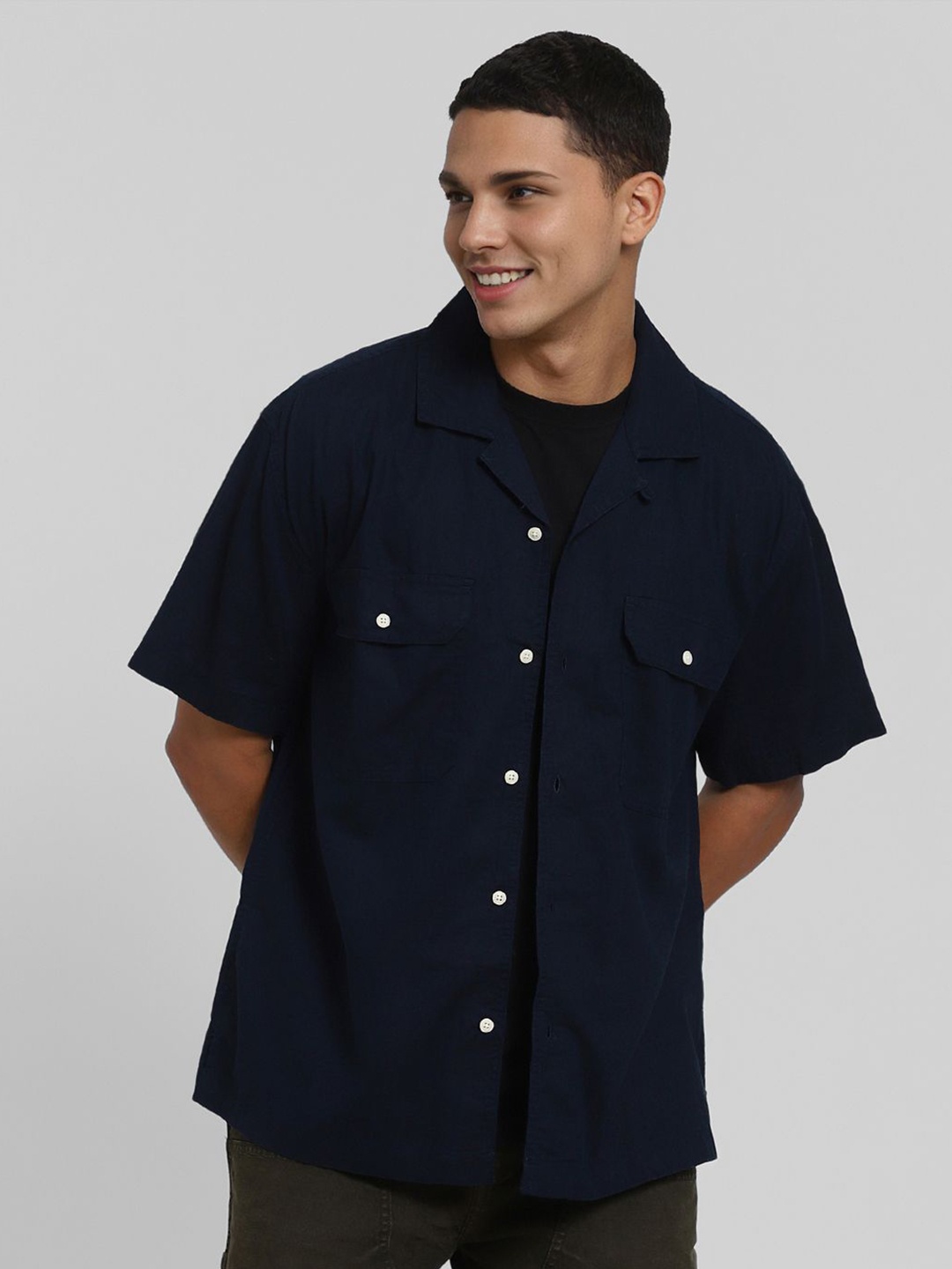

AMERICAN EAGLE OUTFITTERS Linen Blend Poolside Casual Shirt, Navy blue