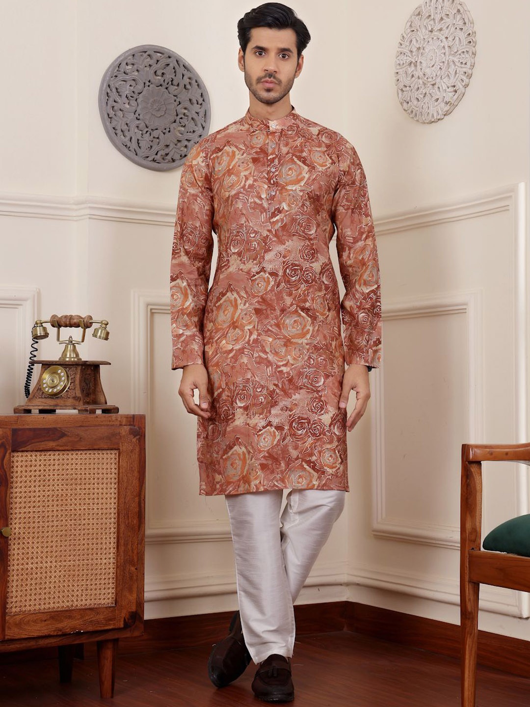 

Rawayi Floral Printed Mandarin Collar Straight Kurta, Brown