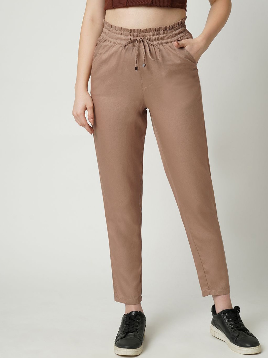 

Kraus Jeans Women Loose Fit High-Rise Trousers, Beige