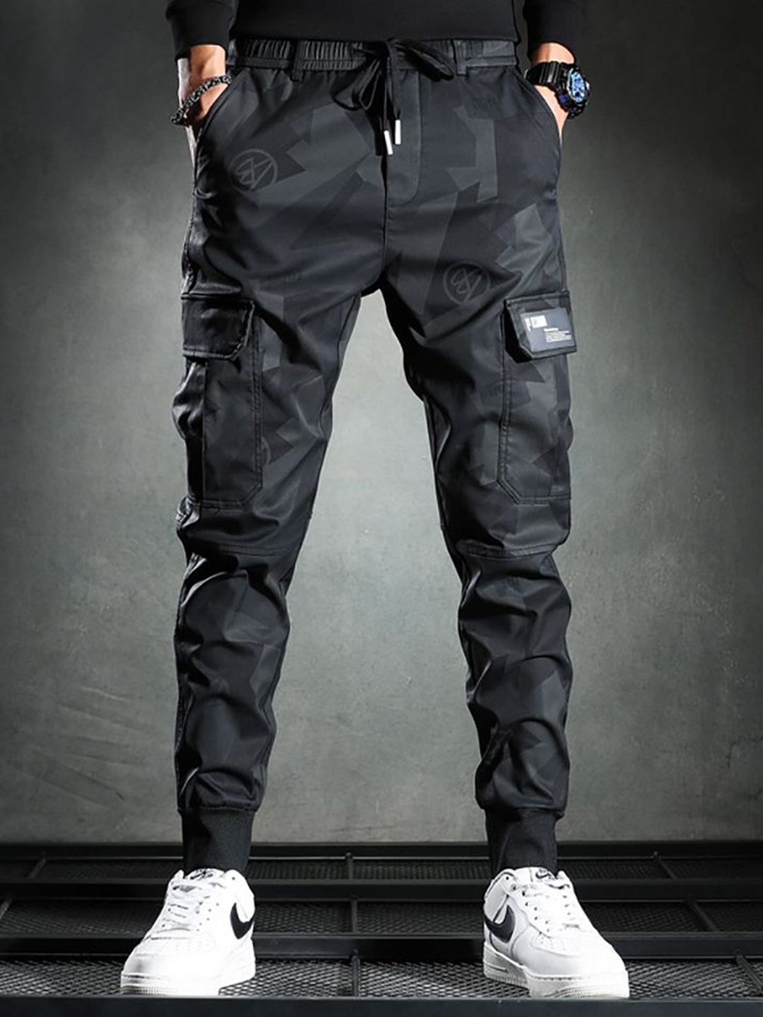 

StyleCast x Revolte Men Camouflage Printed Skinny Anti Fit Trousers, Grey