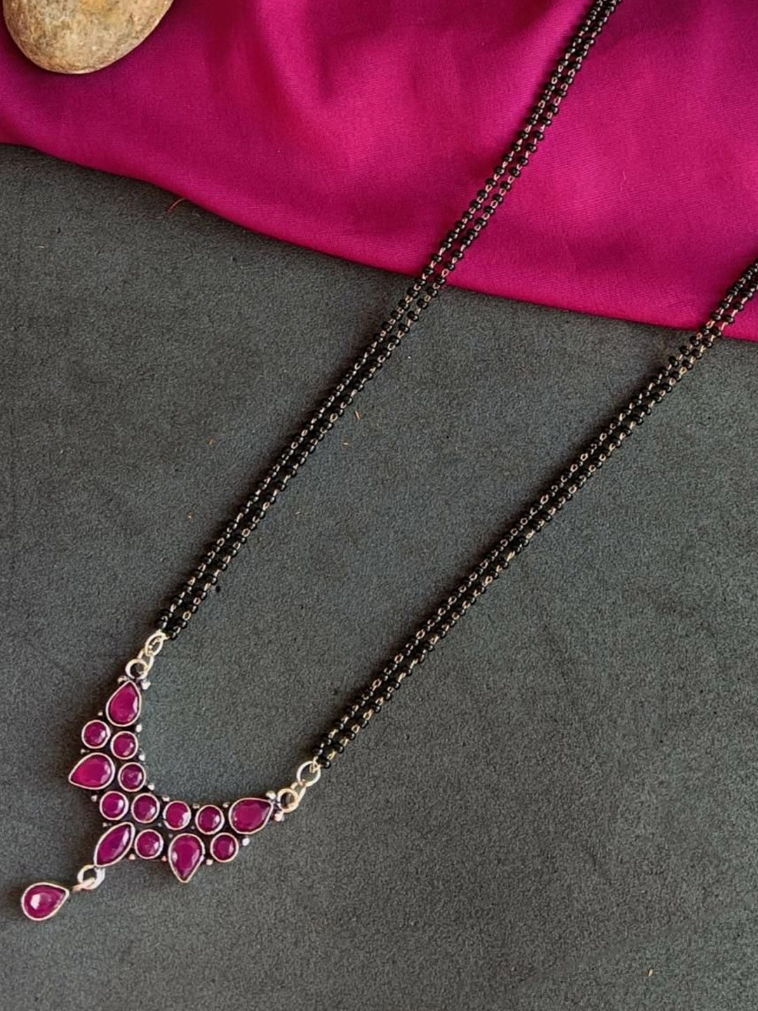 

Efulgenz Rhodium-Plated Oxidized Beaded Crystals Mangalsutra, Silver
