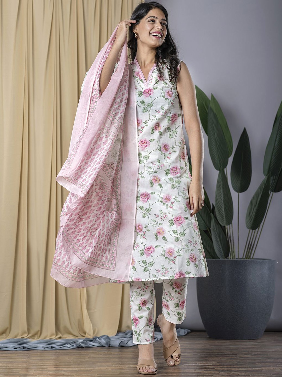 

KALINI Women Floral Printed Regular Pure Cotton Kurta with Trousers & With Dupatta, Pink