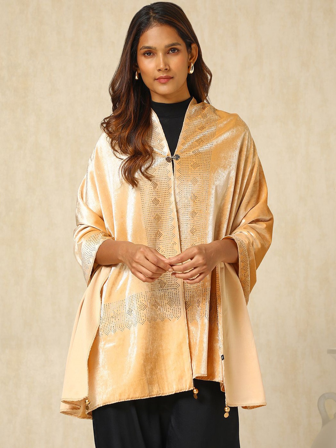 

Soch Floral Embellished Velvet Shawl, Gold