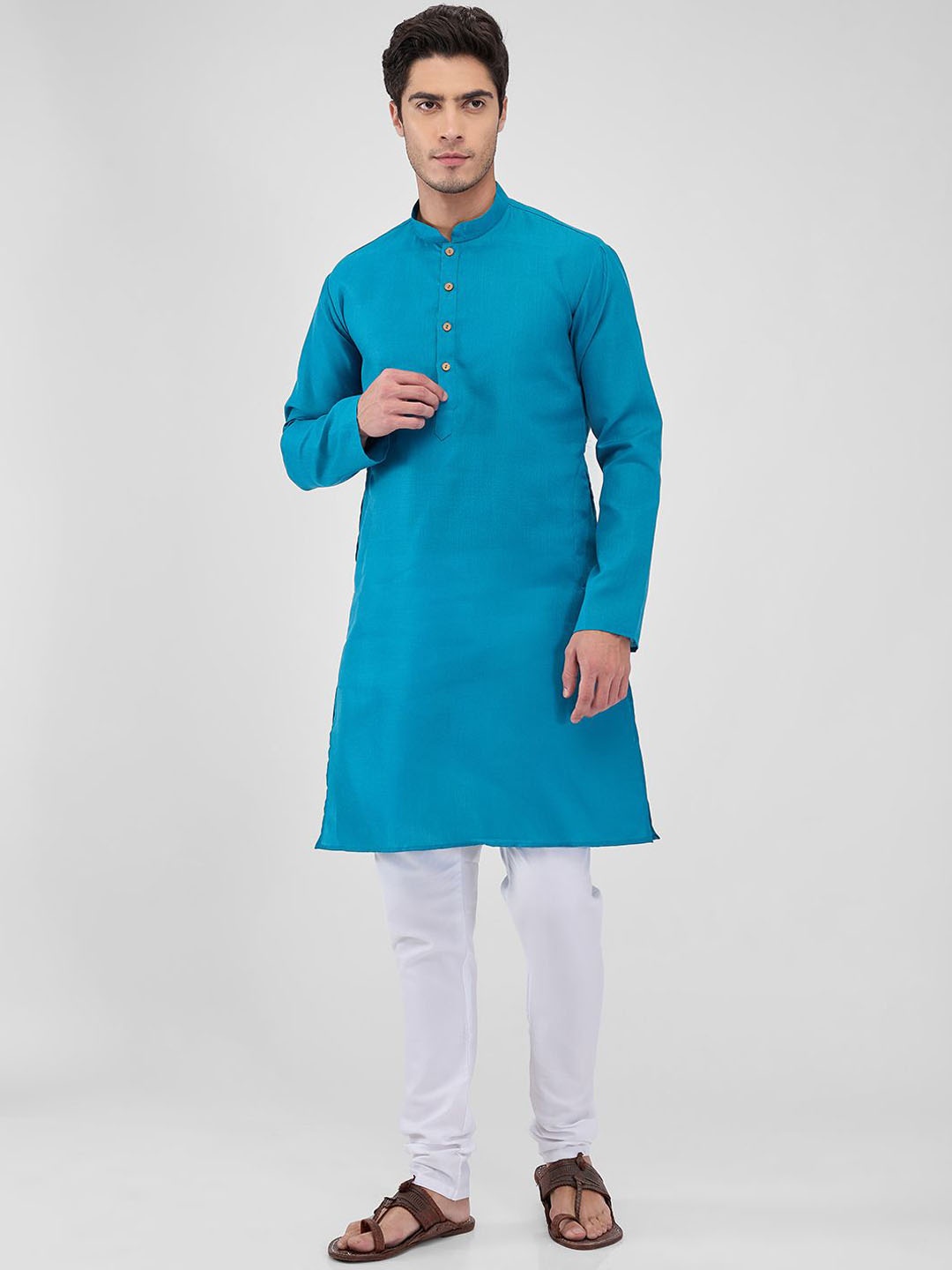 

Mmore Men Regular Kurta with Churidar, Blue