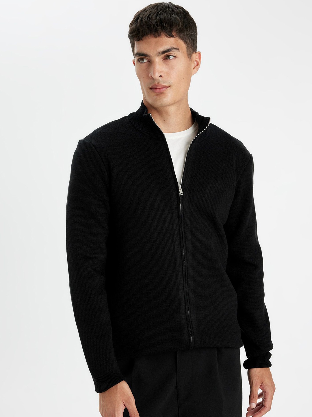 

DeFacto Men Henley Neck Long Sleeves Ribbed Cardigan with Zip Detail, Black