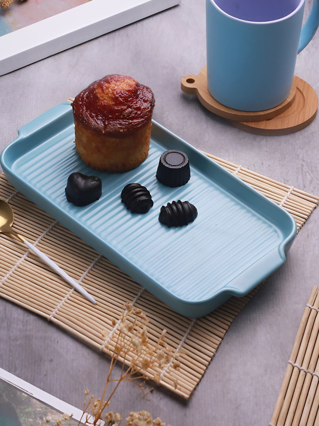 

TIED RIBBONS Blue Textured Serving Platters Tray