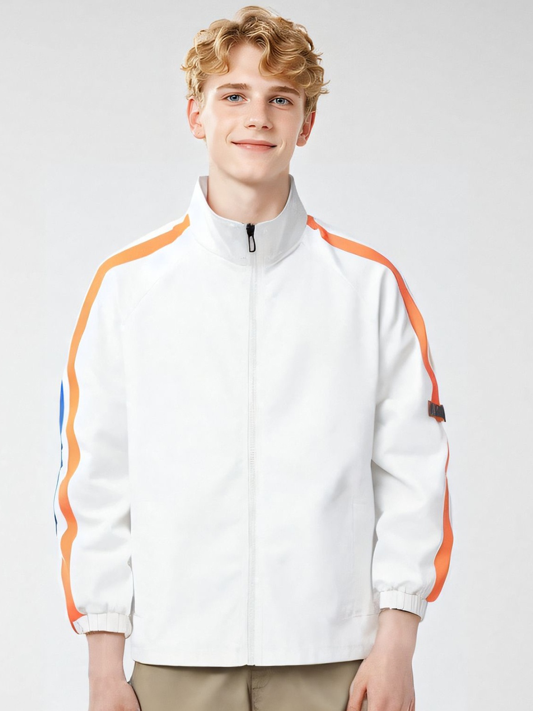 

StyleCast x Revolte Men Lightweight Tailored Jacket, White