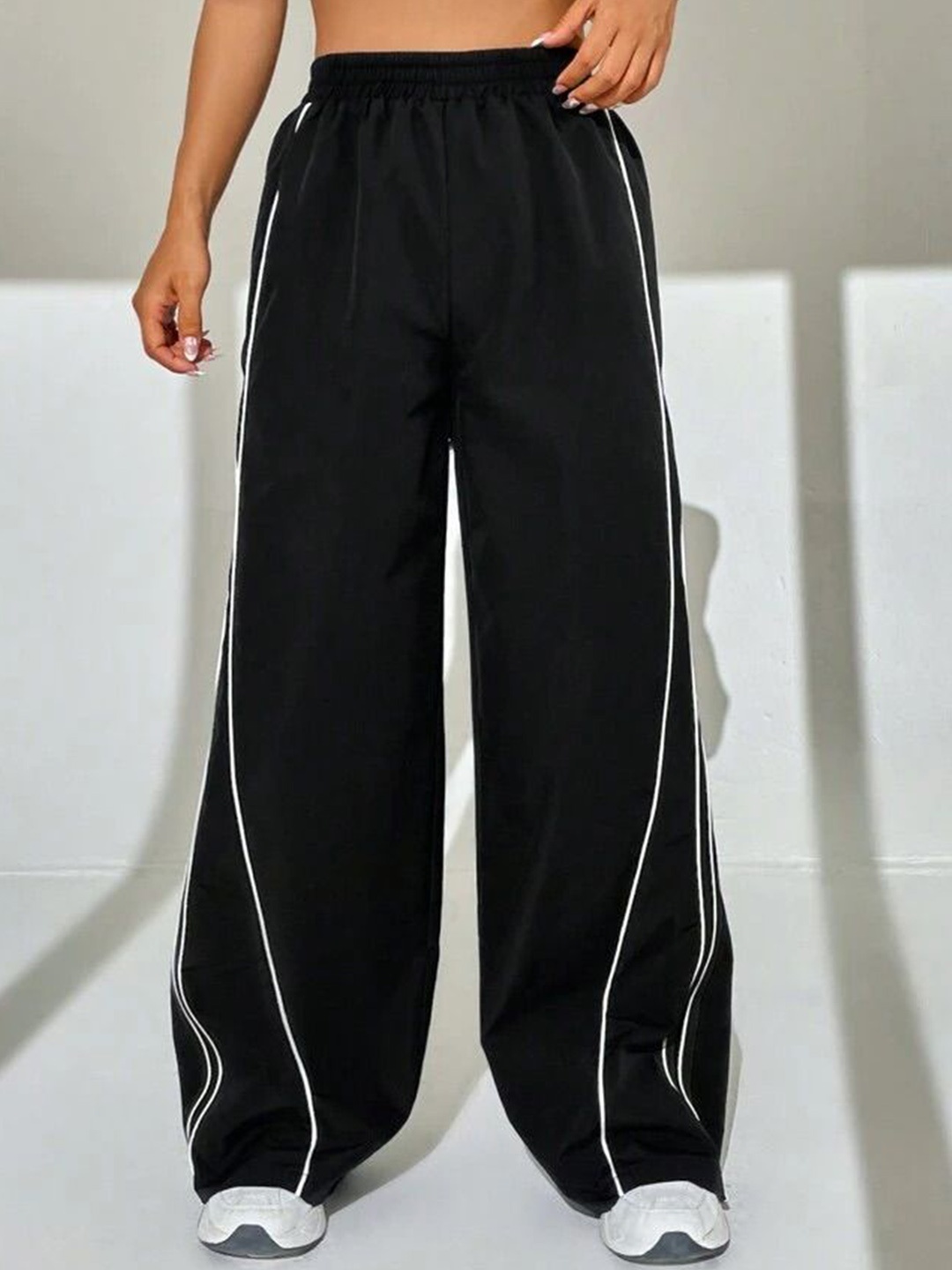 

TABADTOD Women Relaxed Loose Fit Trousers, Black