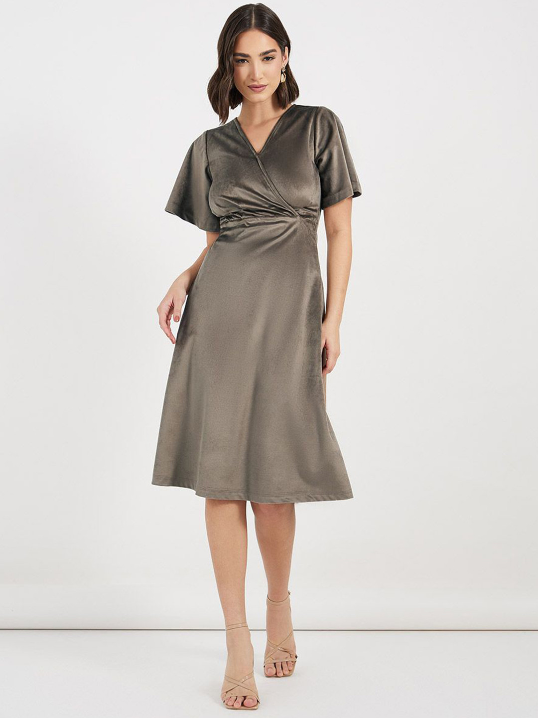 

Styli Women Solid V-Neck A-Line Midi Dress, Grey