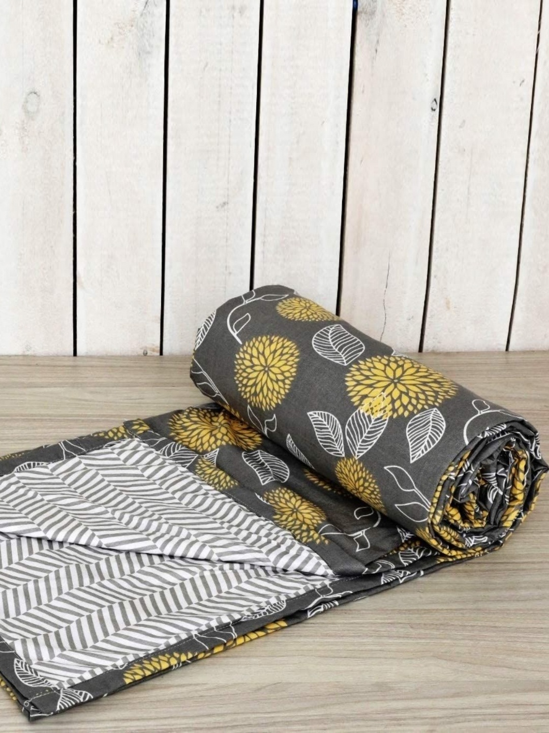 

Trance Home Linen Grey & White Floral 150 GSM Double Bed Dohar