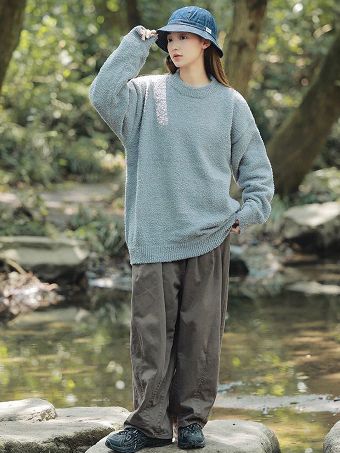 

StyleCast x Revolte Men Boucle Round Neck Longline Pullover, Grey
