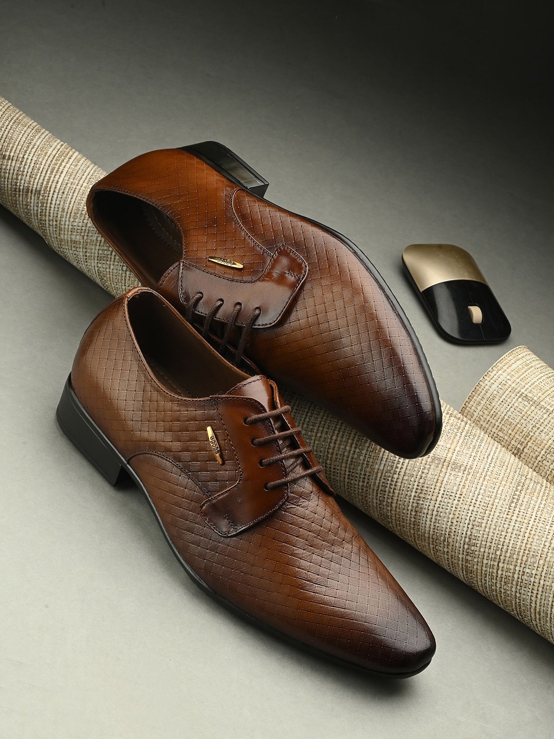 

Egoss Men Textured Lace-Ups Leather Formal Derby, Tan